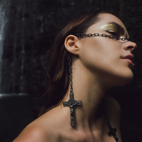 Borgia Catena | Face Chain | Face Jewelry | Black Large Cable Link Chain with Large Crosses | Heavenly Bodies Collection
